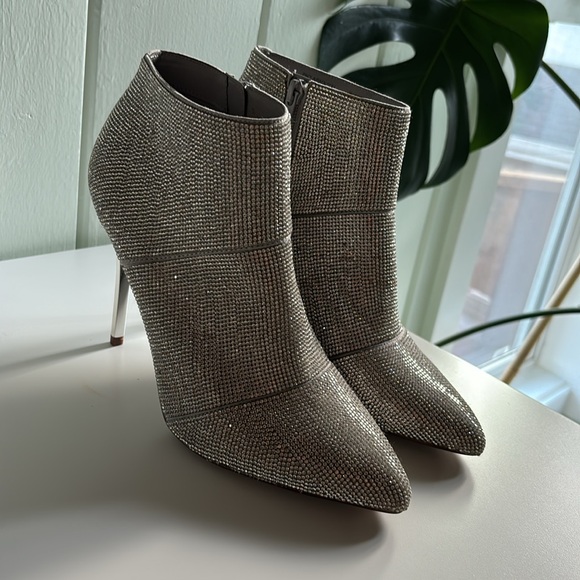 STEVE MADDEN Elysia Rhinestone Booties with Chrome Heel (Size 9) - Picture 8 of 13